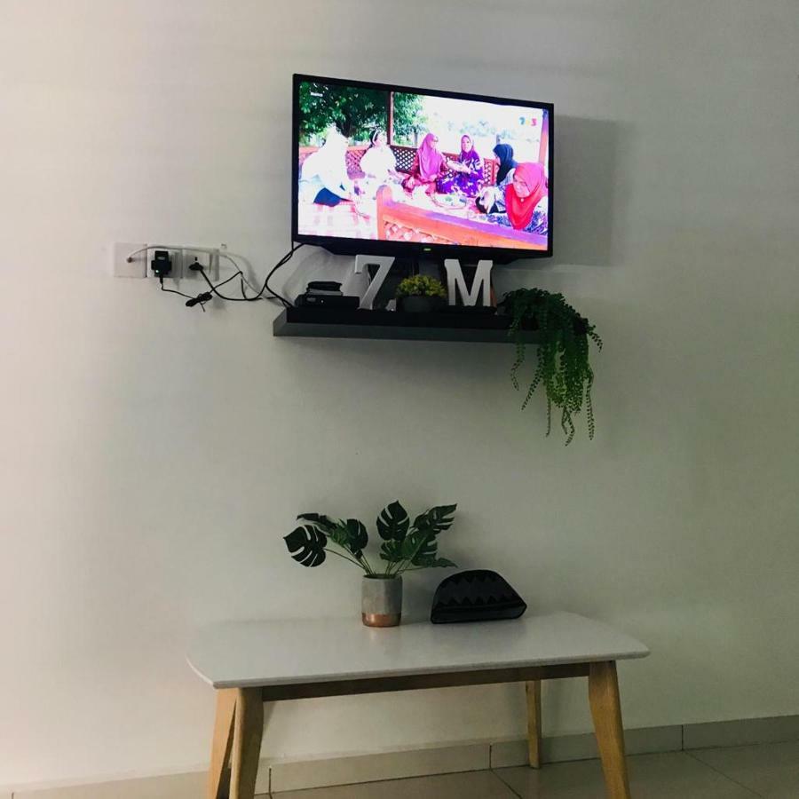 Z&M Homestay Jertih Экстерьер фото