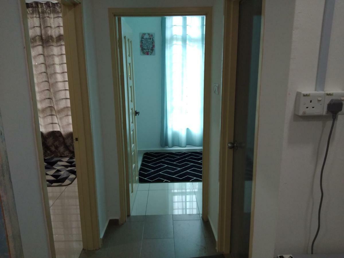 Z&M Homestay Jertih Экстерьер фото